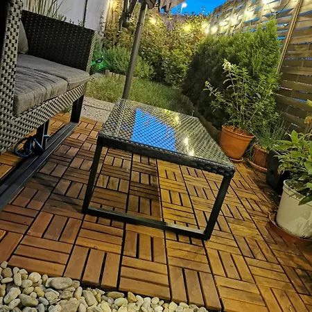 Aero Garden 5 Min To Airport Parking Apartament *